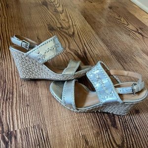 Jack Rogers Gold Espadrille Wedges Sz 6.5